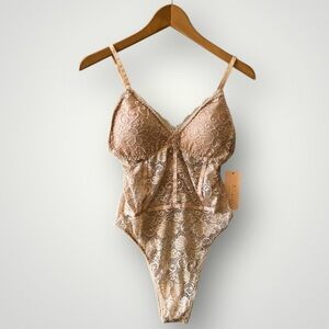 🎉5 for $45🎉 NWT Kathy intimate lace bodysuit size M/L